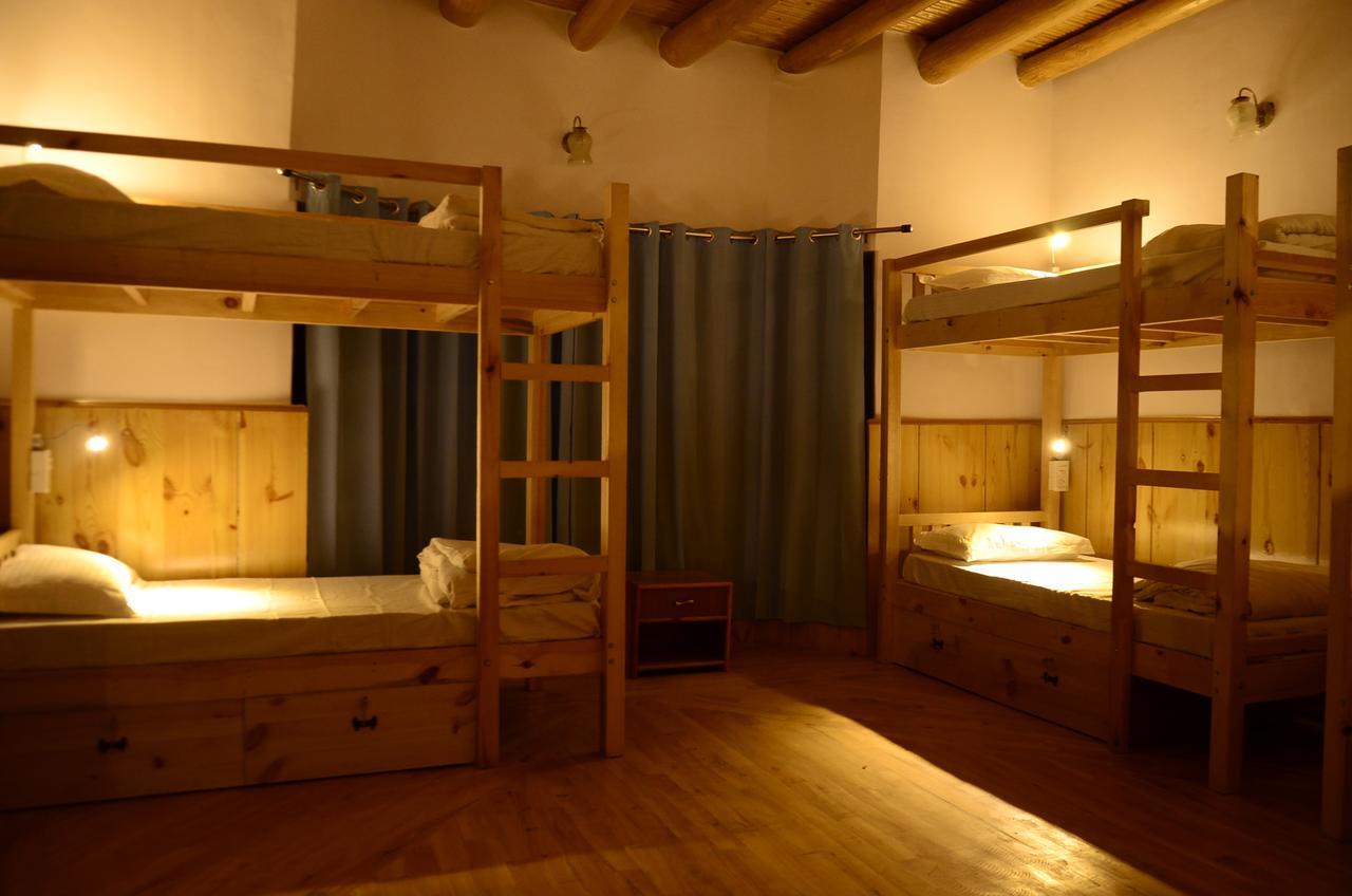 Raybo Hostel Leh Kültér fotó