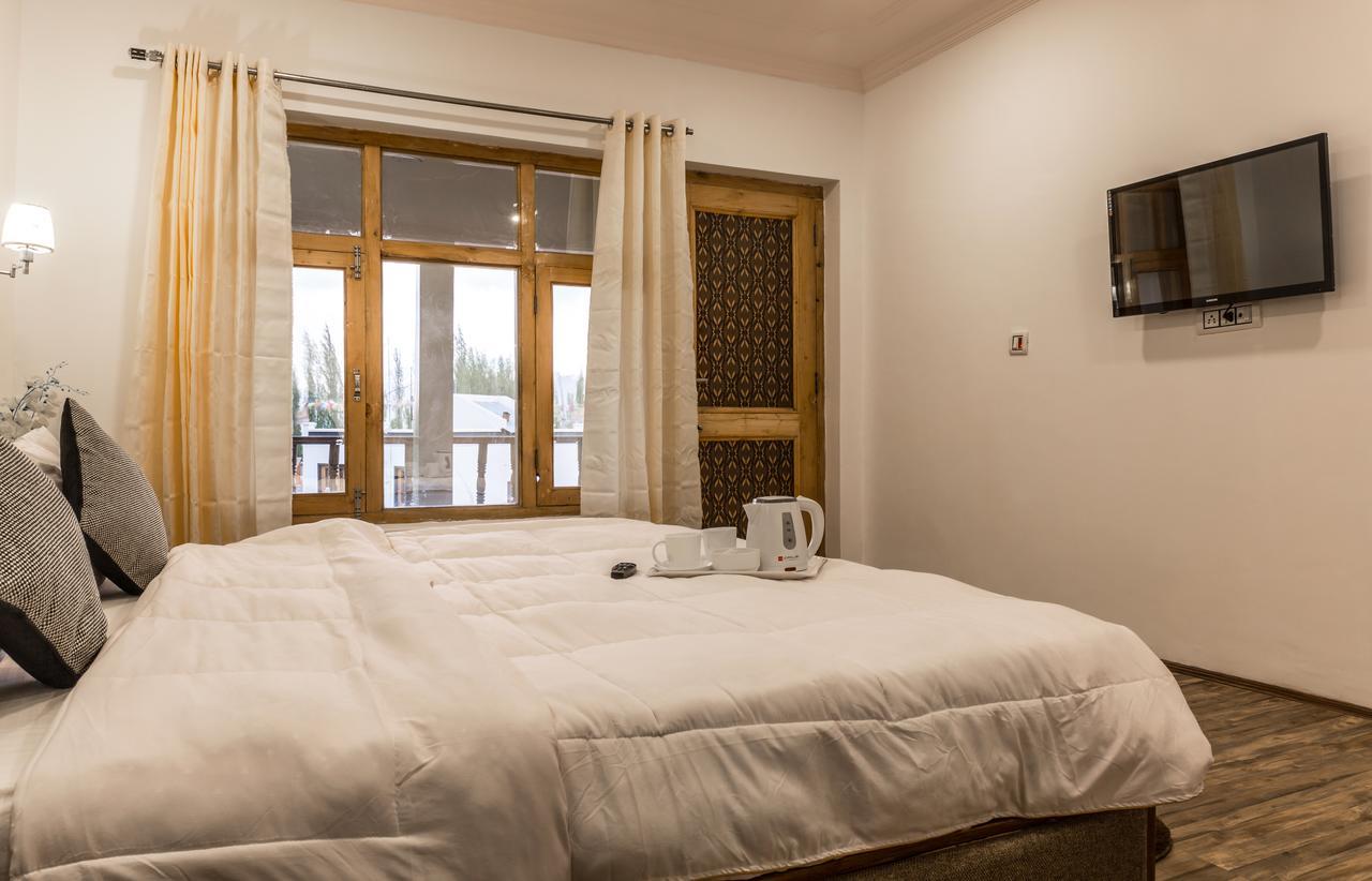 Raybo Hostel Leh Kültér fotó